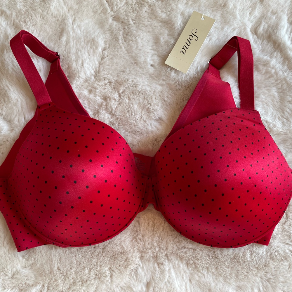 *SOLD* NWT Soma Vanishing Back Full Coverage Ruby Red with  Black Dots Bra 38B